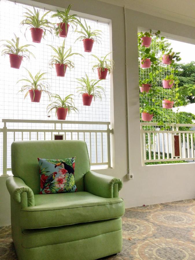 Inni Homestay Malang Exterior foto